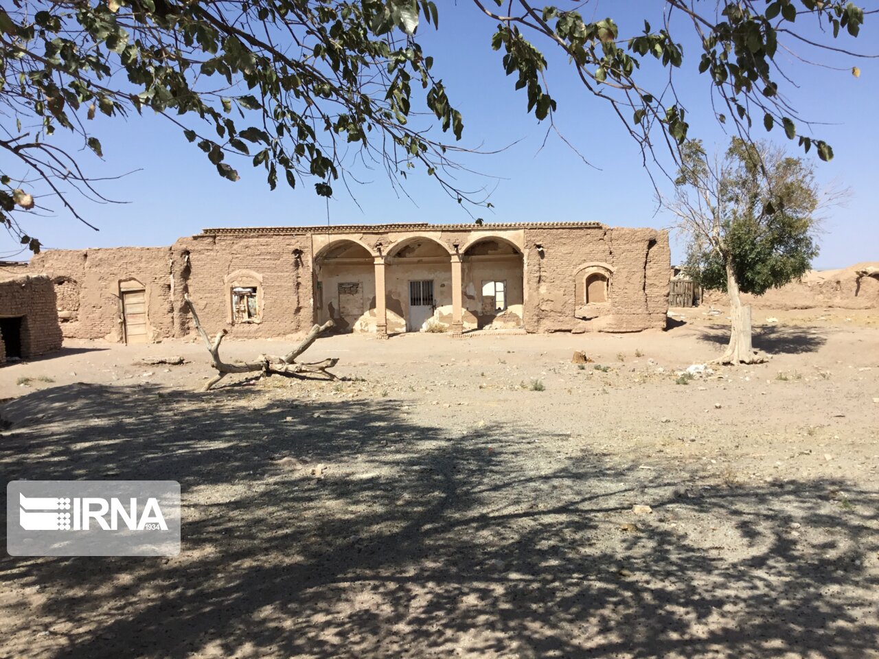 سفر وزیر جهاد کشاورزی به مناطق عشایری شهرستان زرندیه