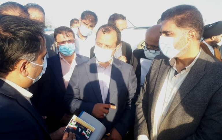 وزیر امور اقتصادی و دارایی وارد شهرستان دیلم شد