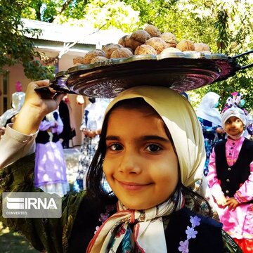 Fête de la noix à Khalkhal ( située dans la province d'Ardabil au nord de l'Iran)