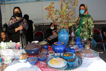 Festival de la prune et de la cuisine locale à Hamedan