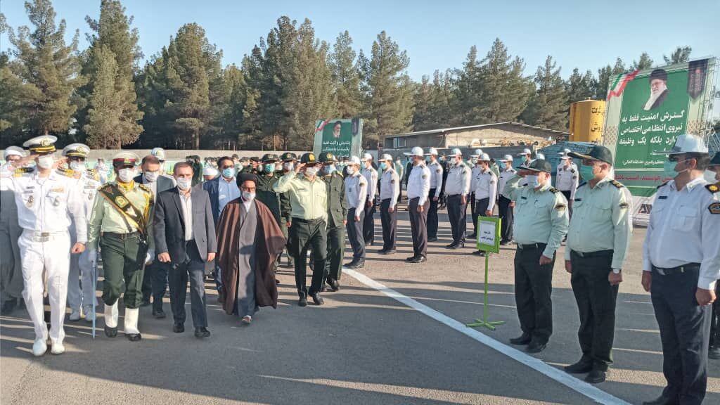 خانواده شهدای انتظامی سیرجان تجلیل شدند 