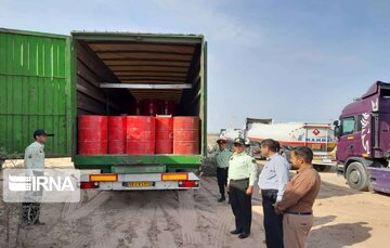 ۱۶ هزار لیتر گازوئیل قاچاق قبل خروج از کشور در کرمان کشف شد
