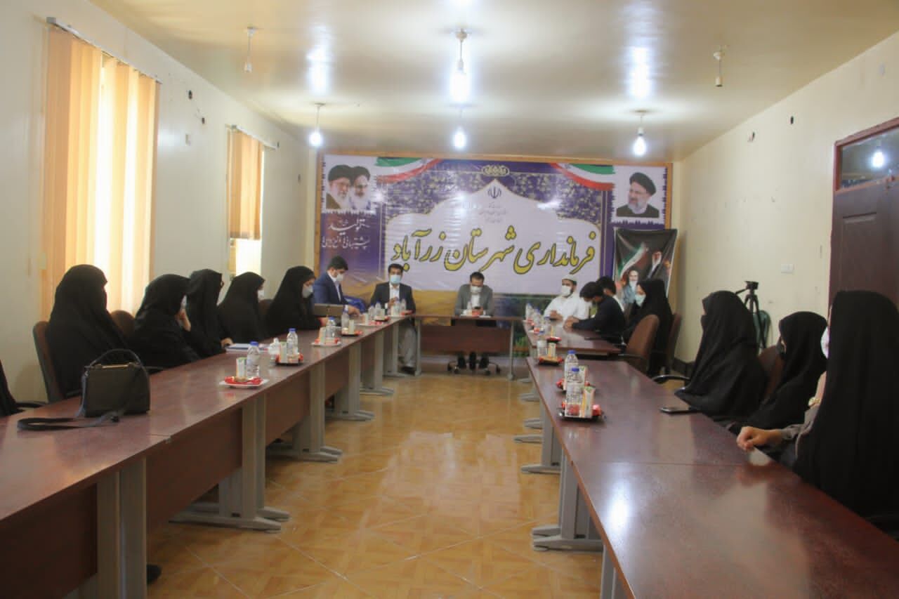 علما و نخبگان برای تحصیل دانش آموزان دختر بازمانده از تحصیل تلاش کنند