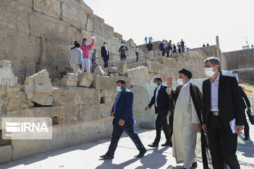 Iranian President visits ancient 'Persepolis'