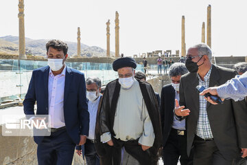 Iranian President visits ancient 'Persepolis'