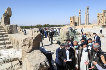 Iranian President visits ancient 'Persepolis'