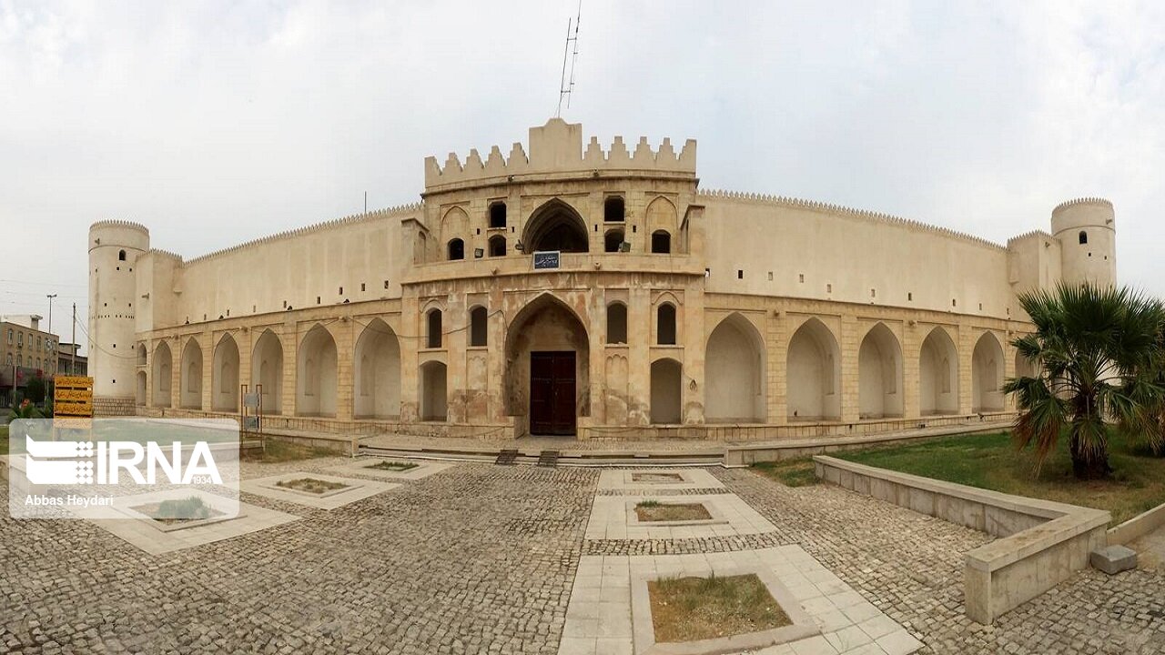 ارزیابان یونسکو بزودی از کاروانسرای مشیر برازجان دیدن میکنند ارزیابان یونسکو بزودی از کاروانسرای مشیر برازجان دیدن میکنند