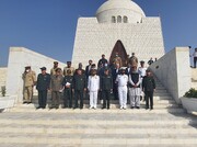 Iranian military delegation visits tomb of founder of Pakistan in Karachi
