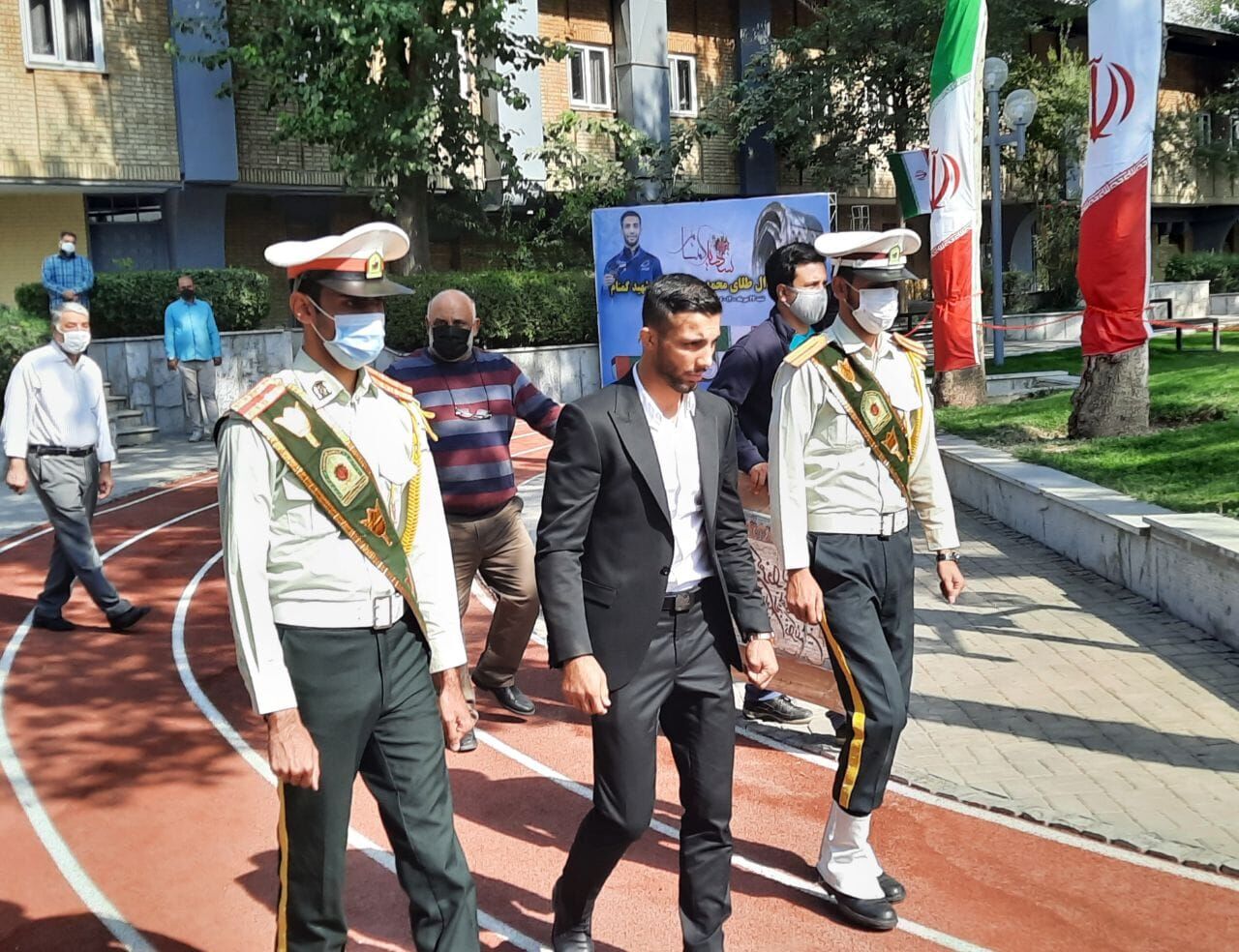 گرایی: قول و قرارم با شهید گمنام ارزشمندتر از طلای جهان است