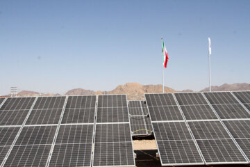  نیروگاه خورشیدی نی‌ریز فارس به بهره‌برداری رسید