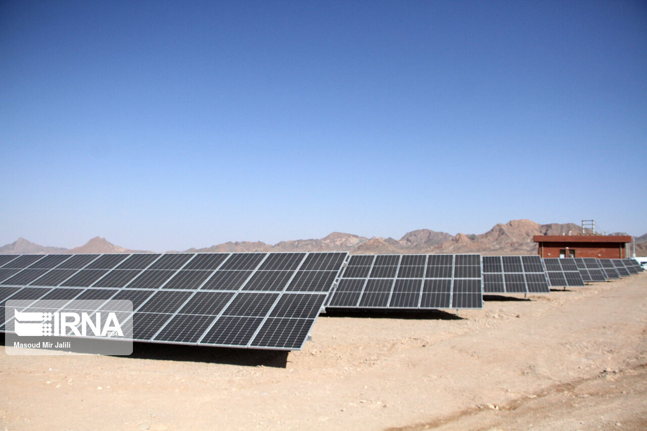 شناسایی ۱۶ نقطه برای احداث نیروگاه خورشیدی در خراسان جنوبی