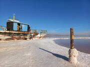 حجم آب دریاچه ارومیه نصف شد