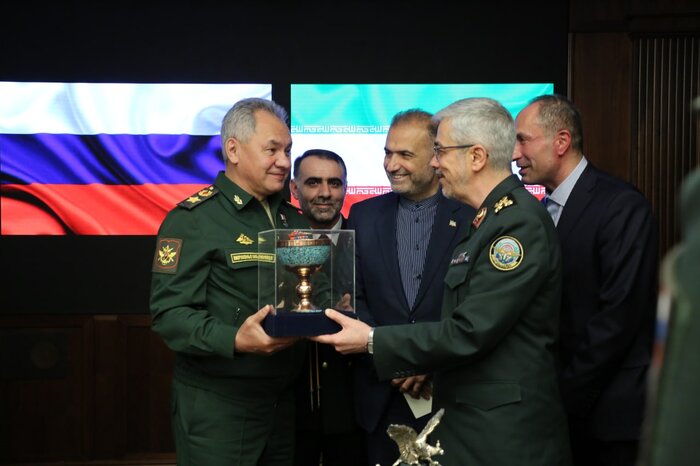 ضرورت تقویت همکاری‌های دفاعی-نظامی ایران و روسیه مورد تاکید قرار گرفت