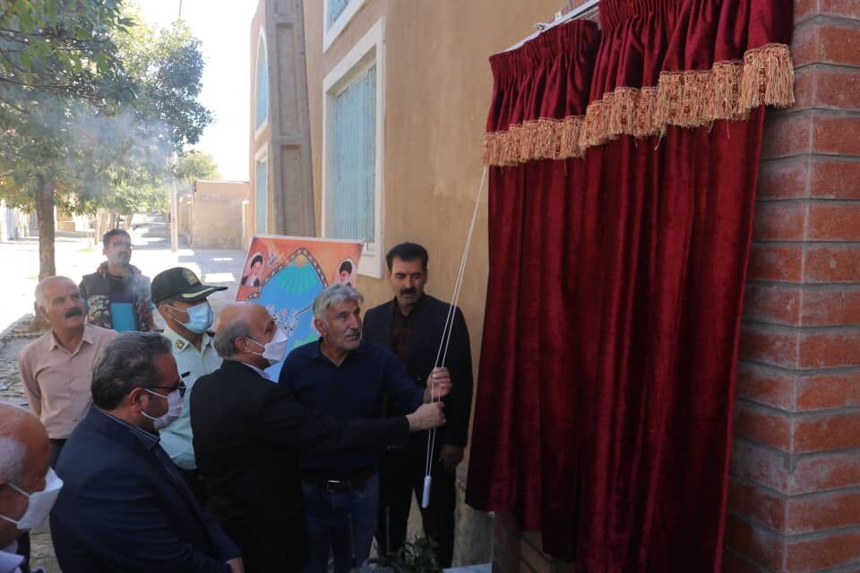 گام نخست طرح هادی و بهسازی معابر روستای دهنو خنداب بهره‎برداری شد
