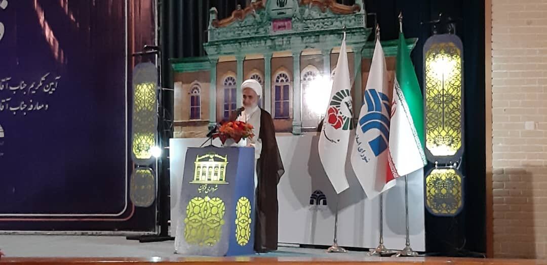 امام جمعه قزوین: شهردار جدید قزوین برای رفع تبعیض‌ها تلاش کند