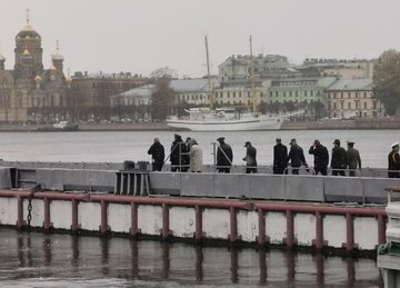 Chief of Staff of the Iranian Armed Forces visits Russian naval activities