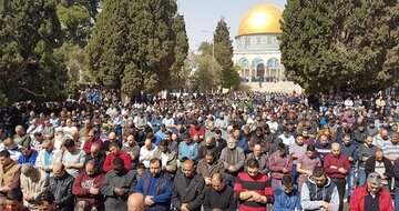 ۴۰ هزار فلسطینی نماز جمعه را در مسجد الاقصی اقامه کردند