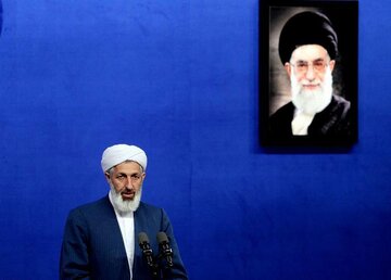 روحانی اهل سنت: خدمات جمهوری اسلامی برای اهل سنت قابل شمارش نیست 