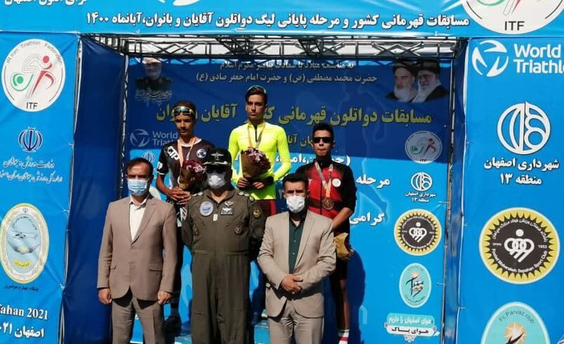 نماینده تهران در مسابقات لیگ ۲گانه کشور قهرمان شد