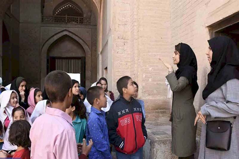 تور قزوین گردی برای کودکان ساکن در مناطق کم برخوردار اجرا می‌شود