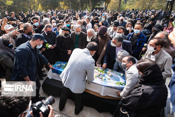 Funeral ceremony of Iranian prominent painter