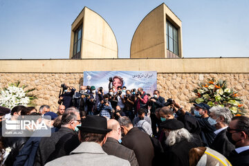 Funeral ceremony of Iranian prominent painter