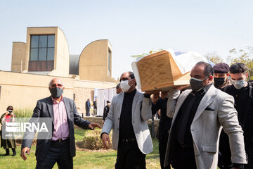 Funeral ceremony of Iranian prominent painter