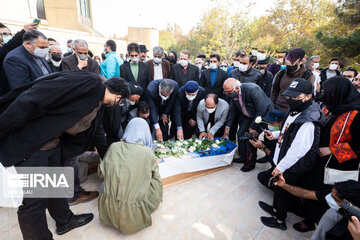 Funeral ceremony of Iranian prominent painter