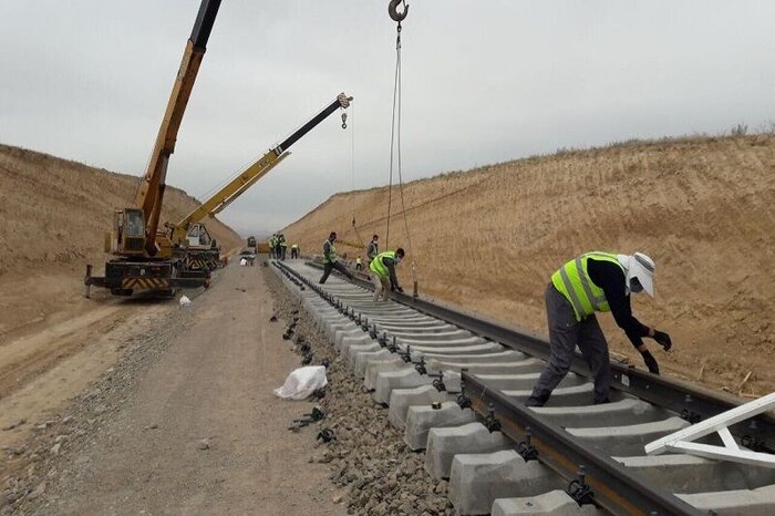 پایان پروژه پنج ساله خط ریلی زنجان - قزوین نیازمند ۴۰۰ میلیارد تومان 
