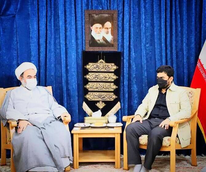 نماینده ولی فقیه و  استاندار سیستان و بلوچستان ۱۳ آبان را گرامی داشتند