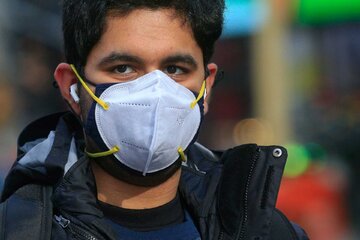 منابع علمی: استفاده از ۲ ماسک اکسیژن خون را کاهش نمی‌دهد