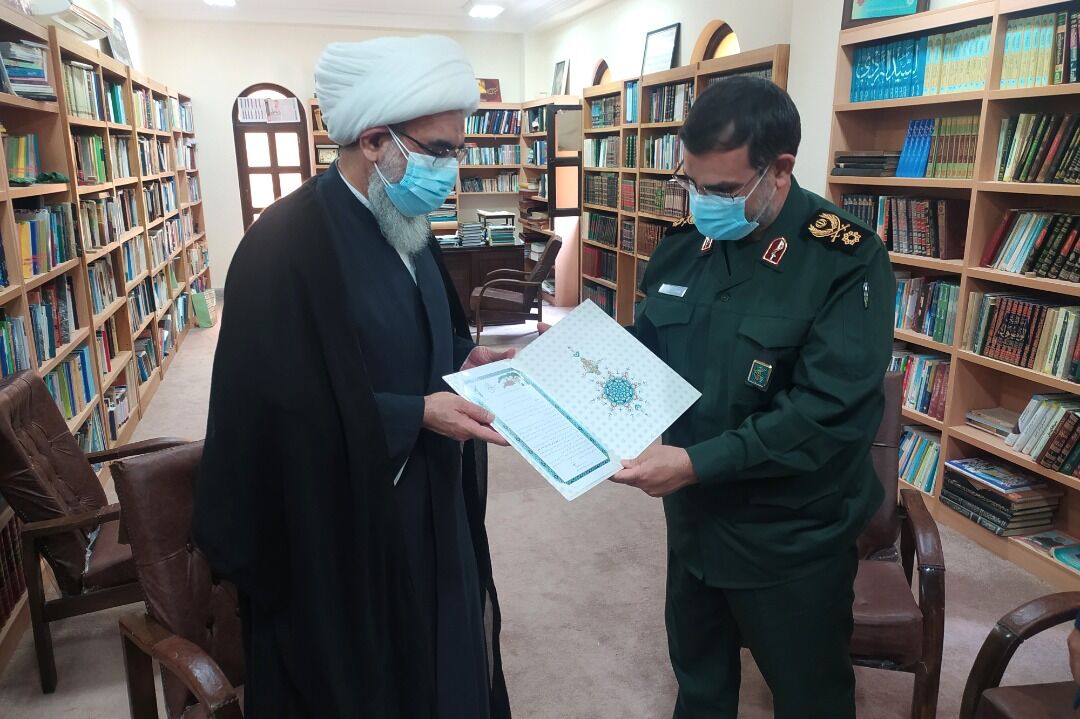 امام جمعه بوشهر: آمریکا به دنبال ترویج تروریسم دریایی در منطقه است