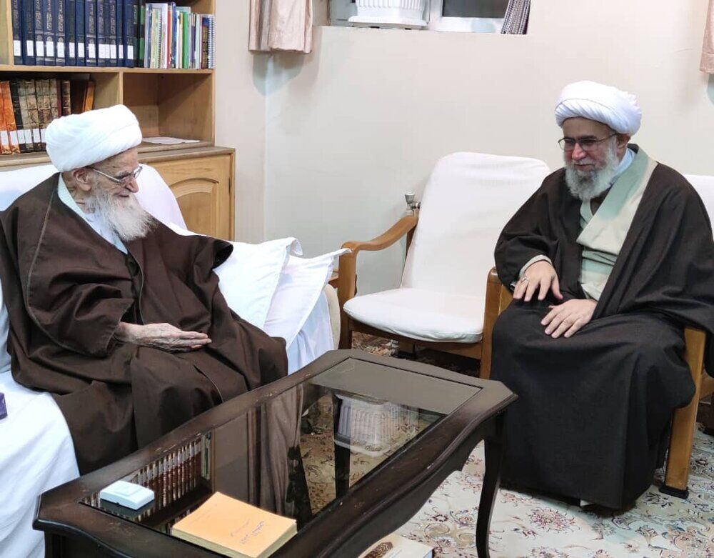 معارف ناب اهل­ بیت به دنیای تشنه حقیقت و معنویت رسانده شود