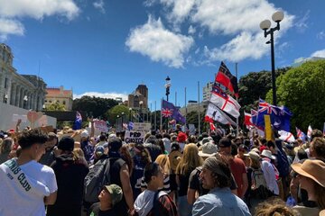 اعتراض به محدودیت های کرونایی در نیوزیلند