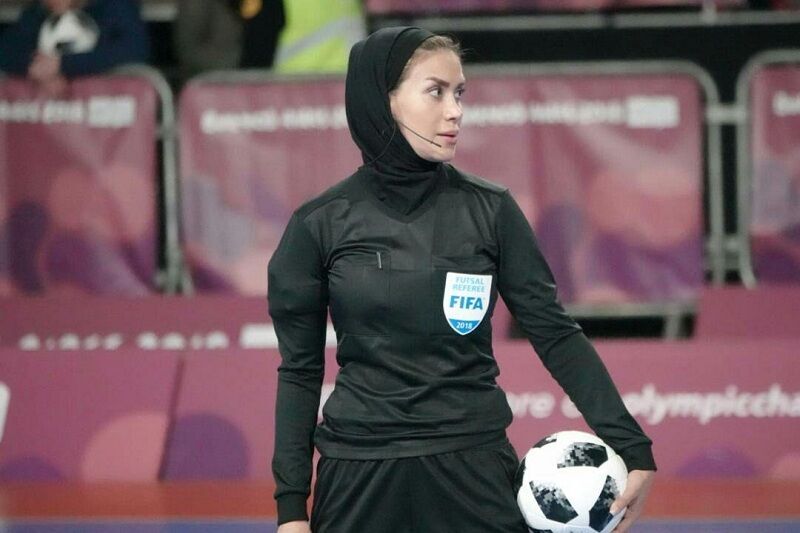 Foot : l’Iranienne Nazemi nominée pour le prix de la meilleure arbitre féminin au monde