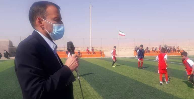 ۲۶ پروژه زمین چمن مصنوعی در گناوه اجرایی شد