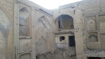 دیوار خانه تاریخی امام جمعه اصفهان تخریب شد 