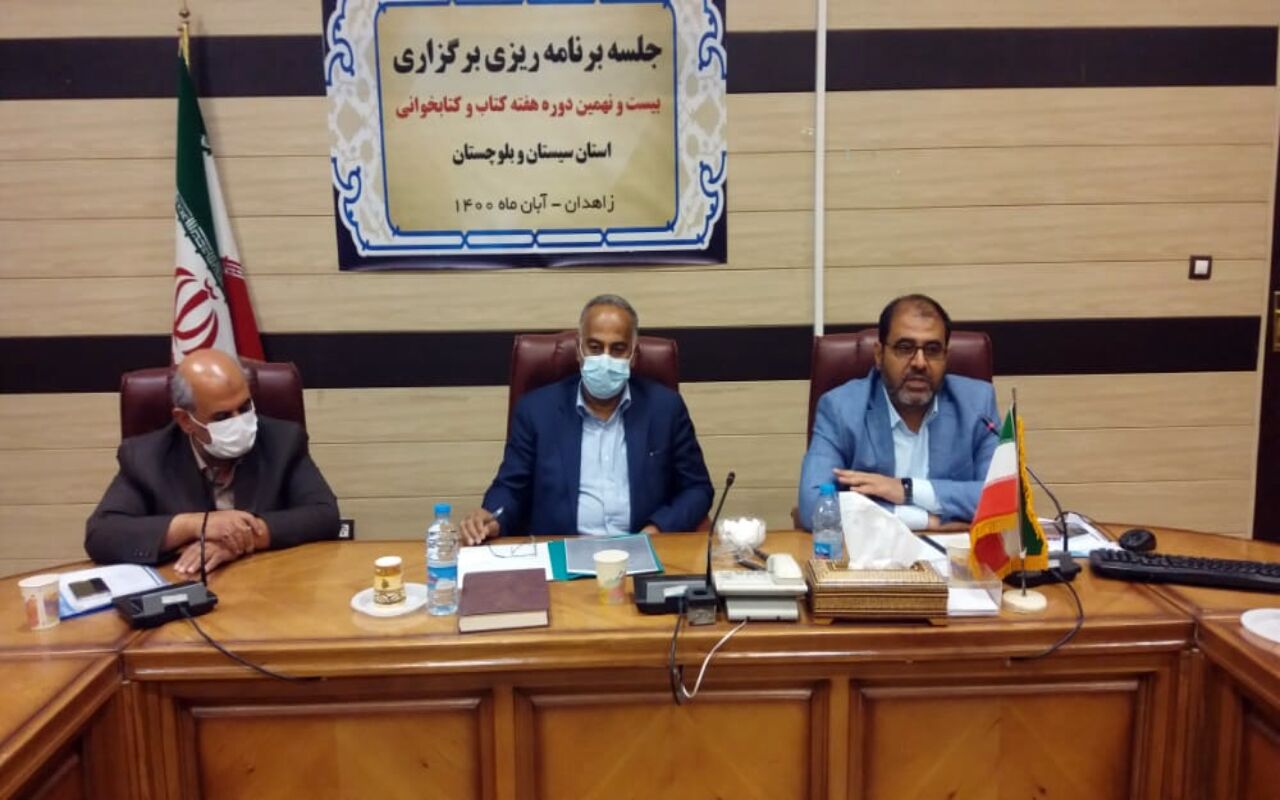 فرهنگ سازی مهمترین مولفه برای کتابخوان شدن جوانان است