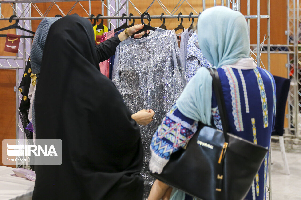 غیربومی‌های گران قیمت در بازار پوشاک قزوین