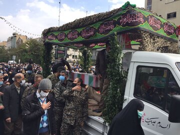 مردم تهران با بانوی شهیده فاطمه اسدی وداع کردند