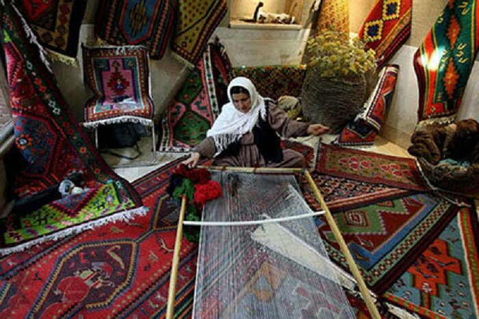 صنایع دستی کردستان نیازمند حمایت بیشتر/ایجاد بازارچه دائمی خواسته صنعتگران