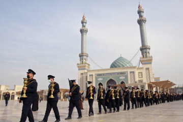 سوگواری خادمان و زایران در سالروز رحلت حضرت معصومه(س)