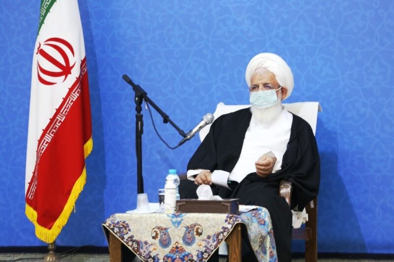 امام‌جمعه یزد: برای جذب نخبگان در داخل کشور بسترسازی شود