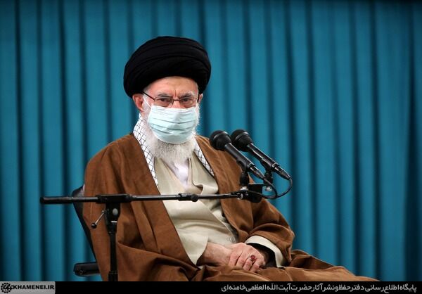 استعمارگران در جنگ نرم می‌خواهند ملت ما را از استعدادشان غافل کنند