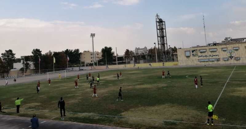 فوتبال دسته یک/ قشقایی شیراز و شهرداری همدان زورشان به هم نرسید فوتبال دسته یک/ قشقایی شیراز و شهرداری همدان زورشان به هم نرسید