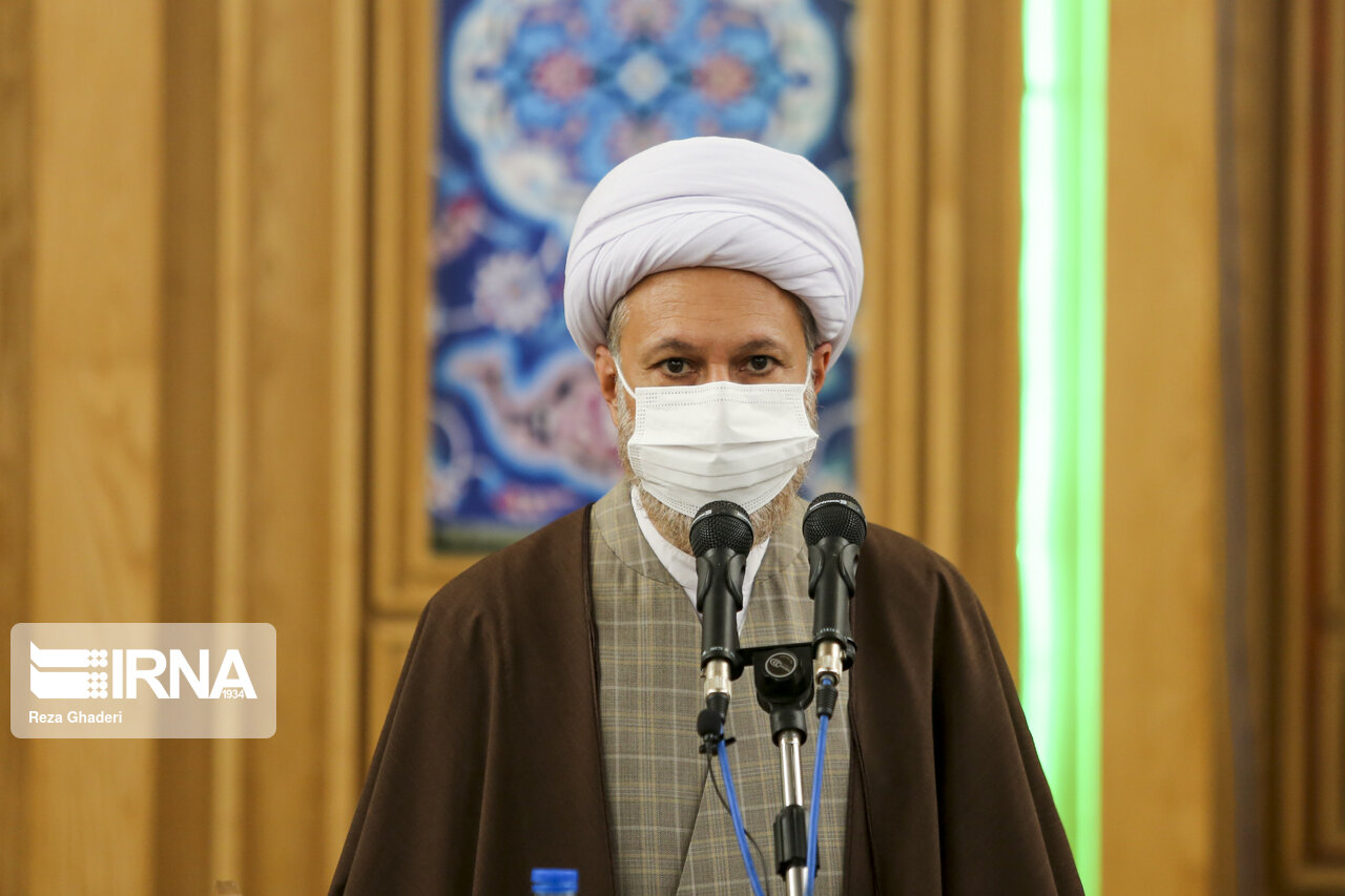 امام جمعه شیراز: "نمیشود"ها مانع شهدا در دفاع از کشور نشد امام جمعه شیراز: "نمیشود"ها مانع شهدا در دفاع از کشور نشد