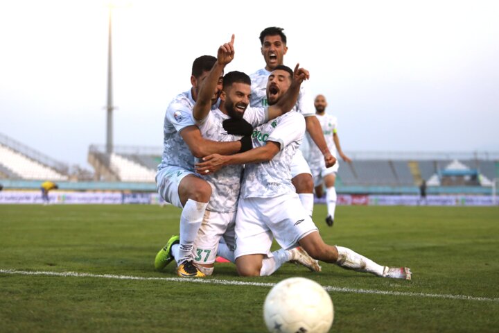 لیگ برتریها و سیستمها؛ پورشه سواری بدون گواهینامه