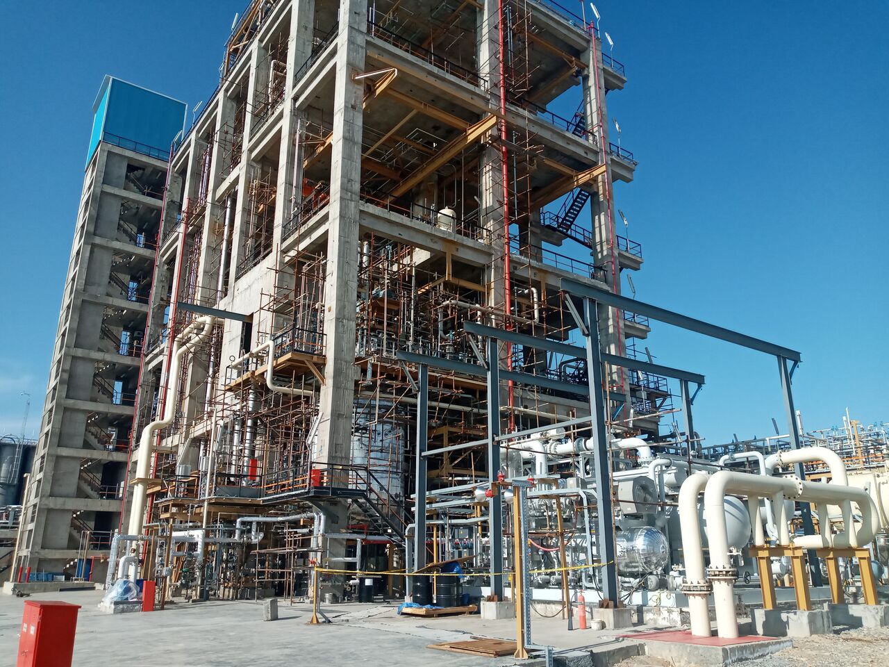 مشکلات پتروشیمی خمین گره‌گشایی شده است