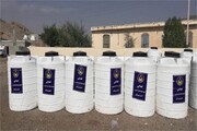 ۷۰ مخزن آب در مناطق زلزله زده بخش فین بندرعباس توزیع شد