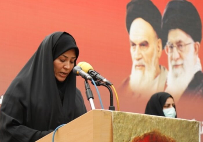 حضرت امام خمینی(ره) بنیانگذار گفتمان ادبیات پایداری بود